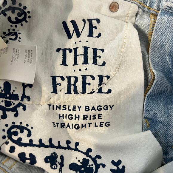 We the Free Tinsley Baggy High Rise Straight Leg Distresed Light Wash Size 28 - Picture 7 of 12